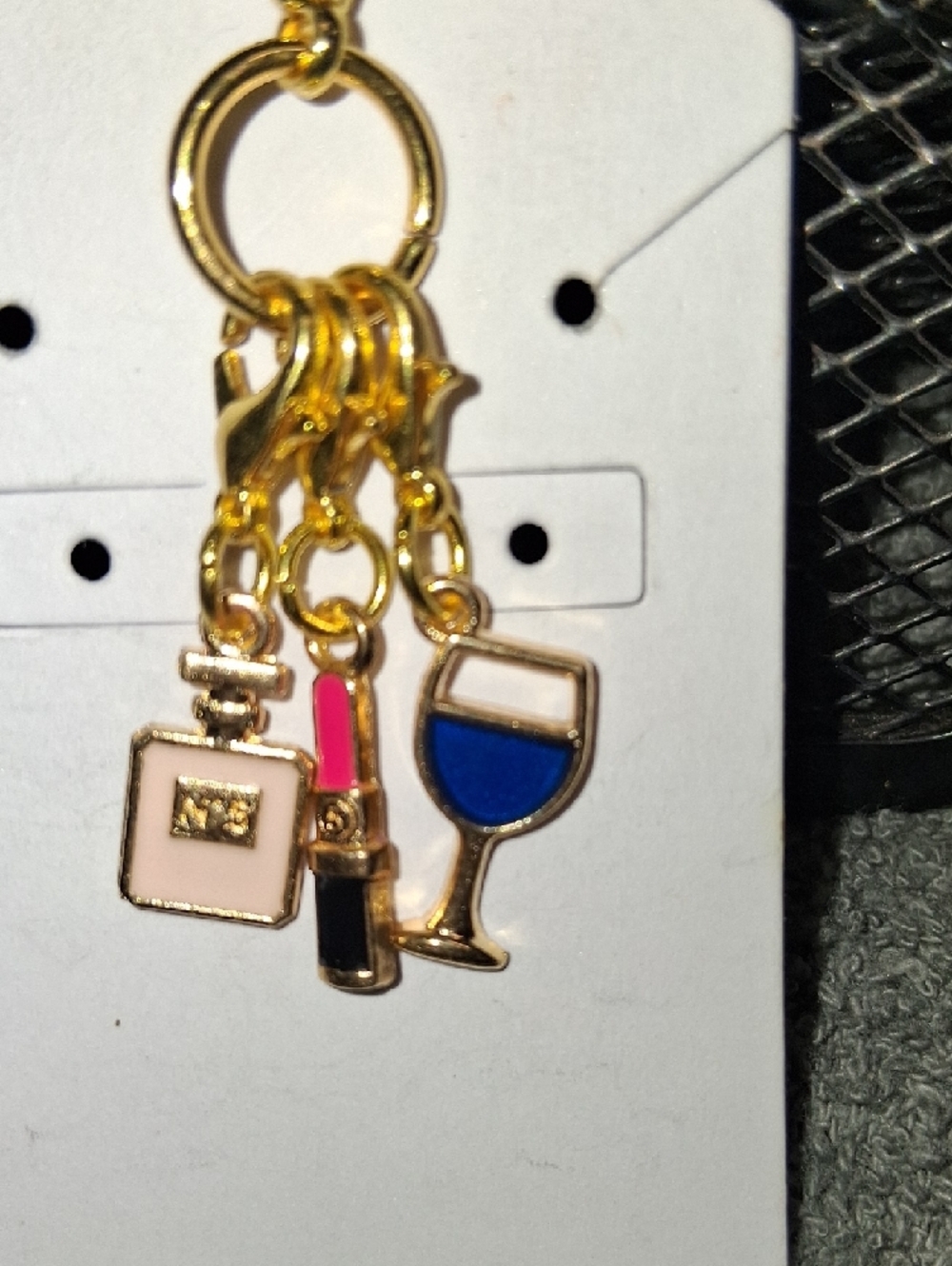 Gold Tone Makeup & Wine Charm Keycharm - Picture 3 of 4